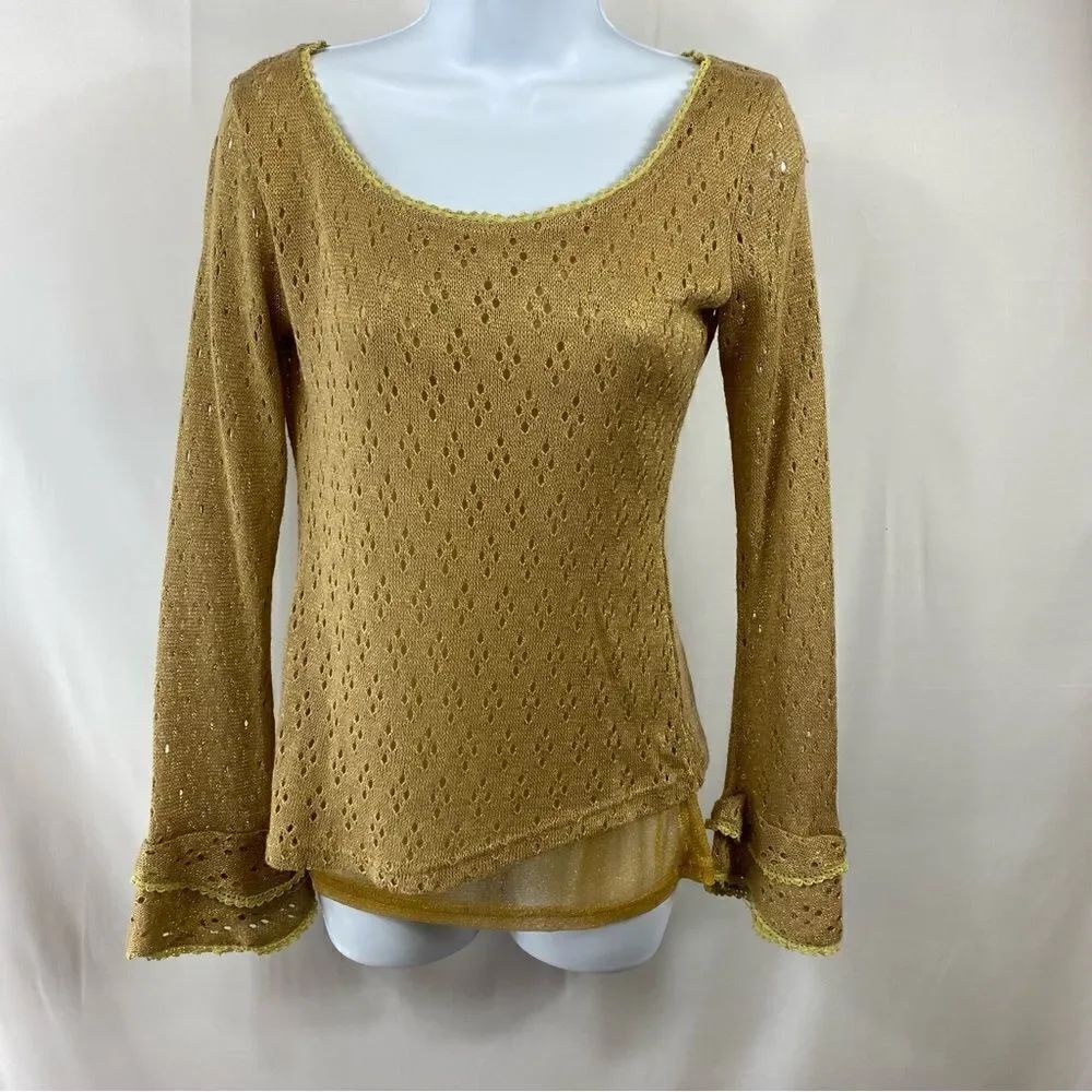 Lulumari- Gold Knit Sweater